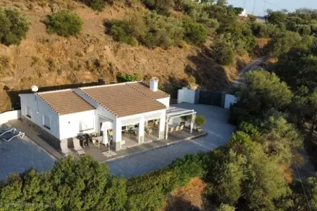 633089, Bungalow avec barbecue à Sayalonga - Photo 1