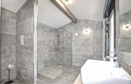 Superbe maison piscine privée, Maison 11 personnes à Saint Génis des Fontai - Photo 23