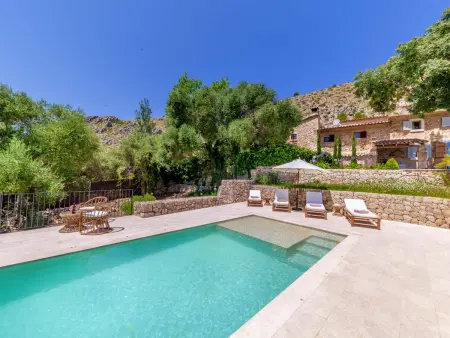 Villa avec piscine et climatisation - vue montagne - Photo 1