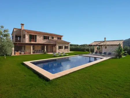 Villa vue montagne et grande piscine, Gite 8 personnes à Sa Pobla - Photo 1