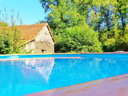 Maison spacieuse avec piscine privée à Saint-Cernin-de-l'Herm - Photo 12