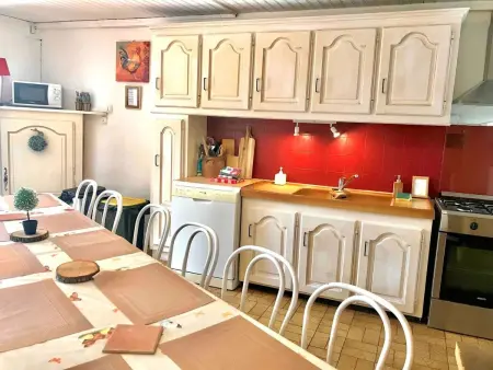 Maison spacieuse avec piscine privée à Saint-Cernin-de-l'Herm - Photo 13