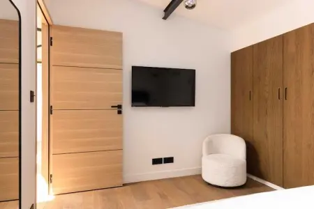 ES-131-GUESDE-101, Duplex Premium climatisé 4CH/8P - Levallois-Perret - Photo 32