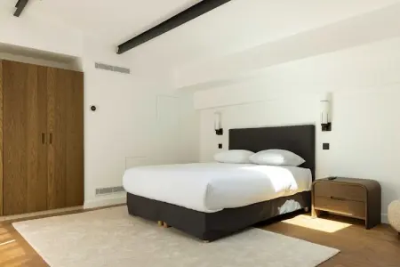 ES-131-GUESDE-101, Duplex Premium climatisé 4CH/8P - Levallois-Perret - Photo 59