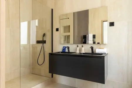 ES-131-GUESDE-101, Duplex Premium climatisé 4CH/8P - Levallois-Perret - Photo 77