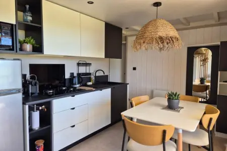 Chalet Saint-Pair-sur-Mer, Chalet avec piscine à 500 m de la plage - Photo 1