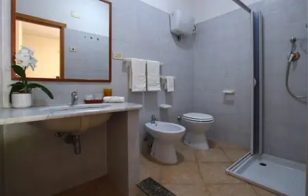 Appartement 3 personnes à Ricadi - Photo 12