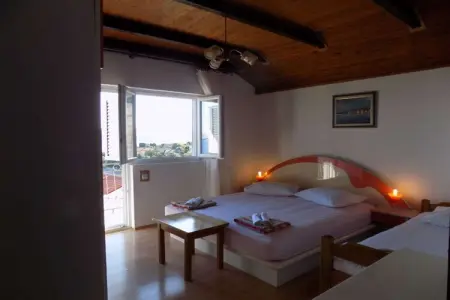 21216, Maison de vacances à Karlobag avec piscine - Photo 15