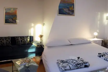 21216, Maison de vacances à Karlobag avec piscine - Photo 16