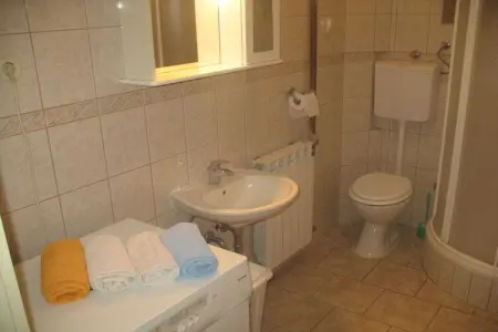 21216, Maison de vacances à Karlobag avec piscine - Photo 21