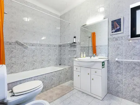 Appartement avec clim, centre-ville - 5 pers., Appartement 5 personnes à Lagos - Photo 12