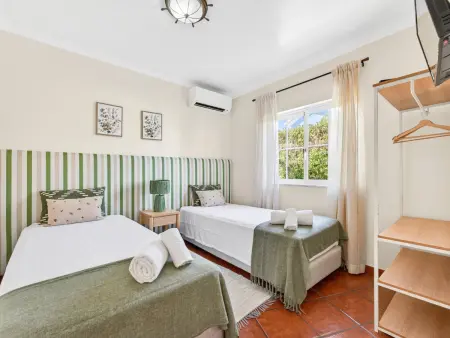 Maison avec piscine privée et clim - 12 pers., Maison 12 personnes à Portimão - Photo 3