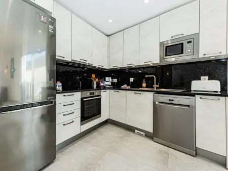 Maison avec piscine privée et clim - 8 pers., Maison 8 personnes à Pêra - Photo 4