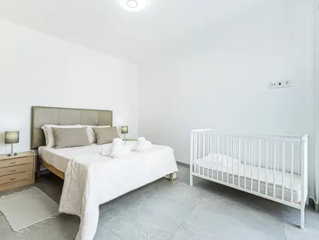 Maison avec piscine privée et clim - 8 pers., Maison 8 personnes à Pêra - Photo 5
