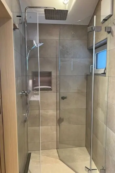 Stubulti Appartement/Fewo, Dusche und Bad, WC 3 1/2 Zimmerwohnung, 4-Betten - Photo 26