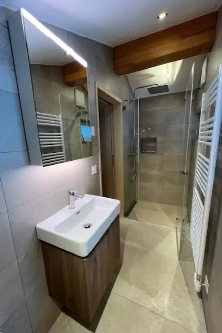 Stubulti Appartement/Fewo, Dusche und Bad, WC 3 1/2 Zimmerwohnung, 4-Betten - Photo 29