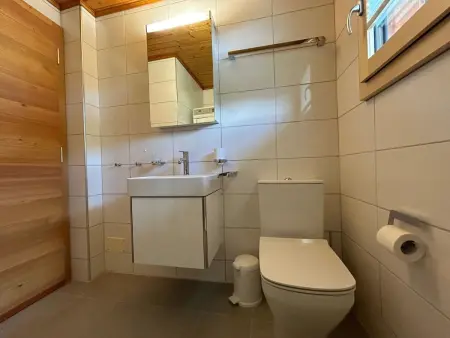 Brunnquell Appartement/Fewo, Dusche oder Bad, WC 4 1/2 Zimmerwohnung, 6-Betten - Photo 15