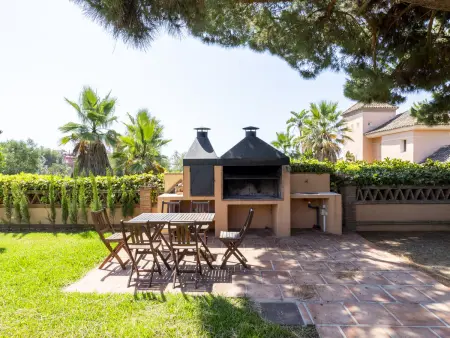 Spacieuse villa vue mer et clim - 16 pers., Villa 16 personnes à Marbella - Photo 13