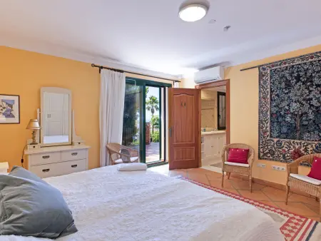 Spacieuse villa vue mer et clim - 16 pers., Villa 16 personnes à Marbella - Photo 21