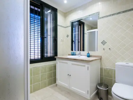 Spacieuse villa vue mer et clim - 16 pers., Villa 16 personnes à Marbella - Photo 25