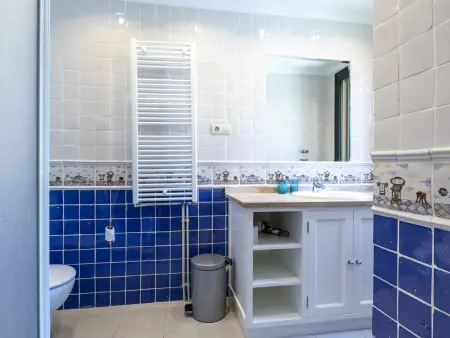 Spacieuse villa vue mer et clim - 16 pers., Villa 16 personnes à Marbella - Photo 28