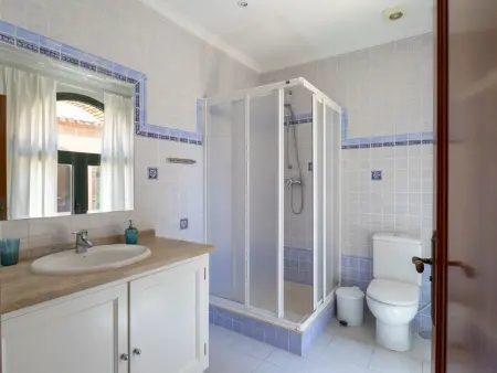 Spacieuse villa vue mer et clim - 16 pers., Villa 16 personnes à Marbella - Photo 32