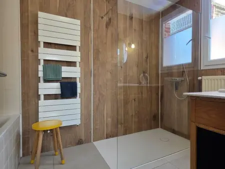 Gîte avec parking privé et spa - 11 pers., Gite 11 personnes à BRUILLE LEZ MARCHIENNES - Photo 11
