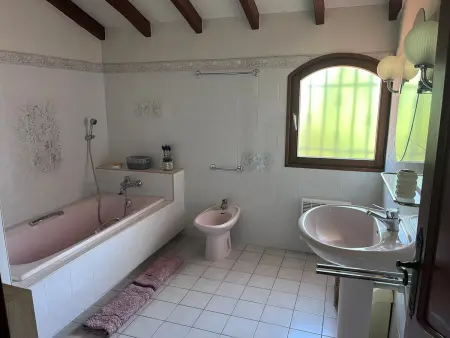 Grande maison avec jardin, vue montagne - 8 pers. - Photo 9