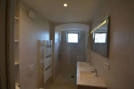 Rez-de-villa de 150 m2 privé dans un domaine clos privé de 3500 m2. - Photo 32