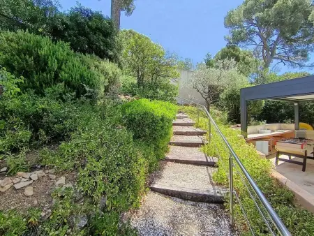 Rez-de-villa de 150 m2 privé dans un domaine clos privé de 3500 m2. - Photo 33