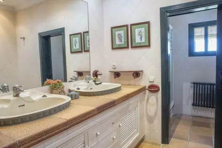 Cortijo Sierra y Lago, Alterhome Andalusian Cortijo pour 13 personnes avec piscine, wifi, sierra et lac - Photo 33