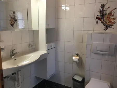 Schwizi's Holiday Apartments Appartement/Fewo, Bad, WC, 2 Schlafräume No. 05 - Photo 18