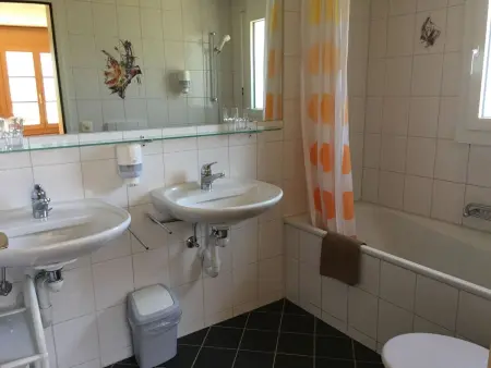 Schwizi's Holiday Apartments Appartement/Fewo, Dusche und Bad, WC, 3 Schlafräume - Photo 18