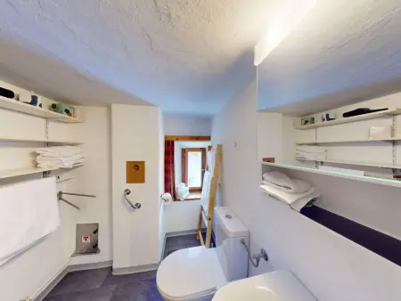 Apartment Seraina - Wohnung im Engadinerhaus, Appartement 5 personnes à La Punt Chamues ch - Photo 7