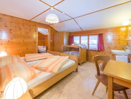 Chalet Ferienwohnungen Schwalbennest Moos Grächen, (Grächen), - Photo 3