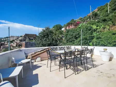 Tra Cielo e Pietra, Maison 4 personnes à Modica - Photo 1