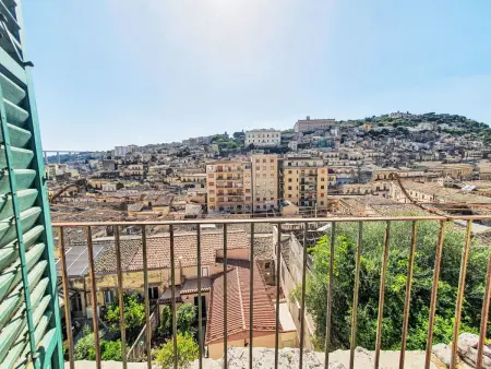 Tra Cielo e Pietra, Maison 4 personnes à Modica - Photo 2
