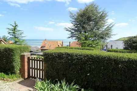 208646, Gîte de vacances avec 3 chambres - Photo 4