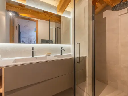 Demi-chalet ski aux pieds, vue montagne - 8 pers. - Photo 7