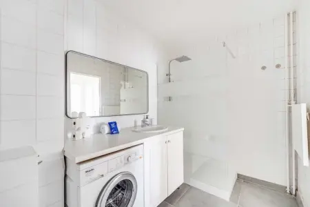 SB-13-JOUVENET-M, Appartement spacieux 1 chambre/2 salles de bain - Auteuil - Photo 79