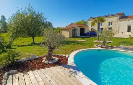 Charmante maison avec piscine, Maison 6 personnes à Cierzac - Photo 5
