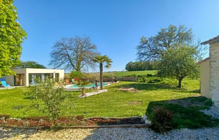 Charmante maison avec piscine, Maison 6 personnes à Cierzac - Photo 8