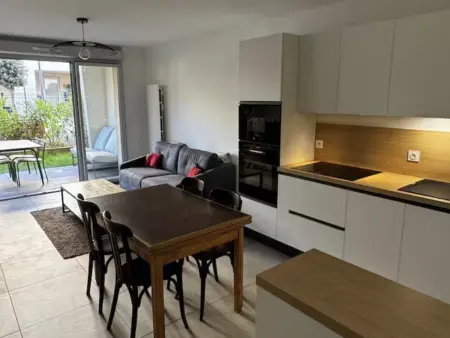 Appartement rez-de-jardin, clim - 4 pers., Appartement 4 personnes à Six Fours les Plages - Photo 1