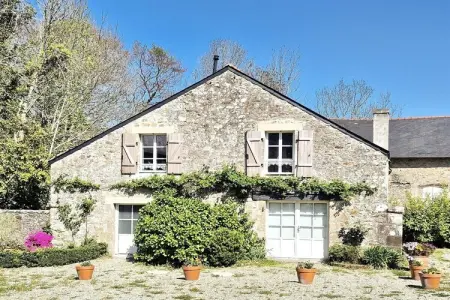 545365, 732-Les écuries du manoir de Menez Bihan - Photo 1