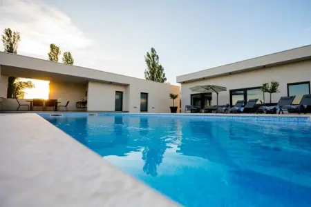 516884, Villa à Imotski avec piscine - Photo 1