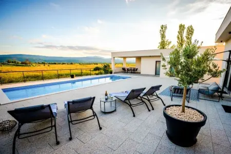 516884, Villa à Imotski avec piscine - Photo 10