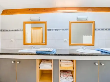Gite de Lapile, Spacieux gite avec piscine privé et vue dégagée - Photo 24