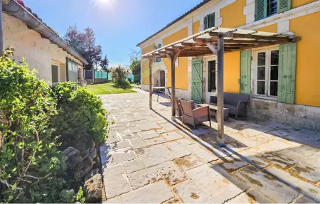 Charmante maison avec piscine, Maison 31 personnes à Saint Simon de Bordes - Photo 10