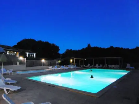 Domäne mit Jacuzzi, Maison 8 personnes à Gavaudun - Photo 20