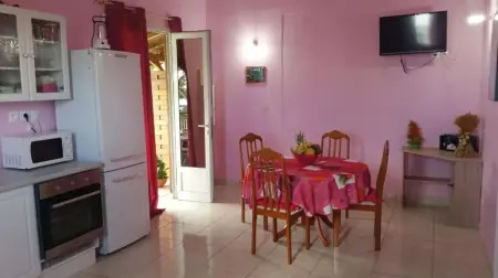 Appartement à Anse-Bertrand – 70 m² avec piscine - Photo 1